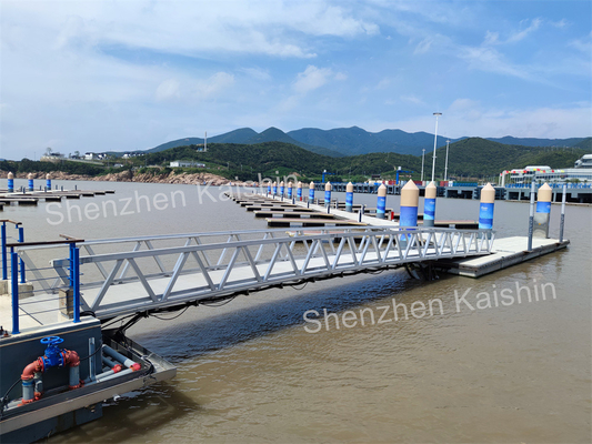 UV Resistant Marine Aluminum Gangways WPC Decking Floating Dock Ramp